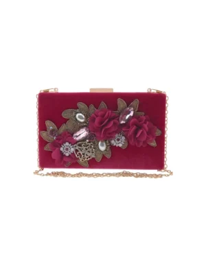 Mycket elegant fuchsia clutchväska! Dekorerad med tygblommor, glas och pärlor.